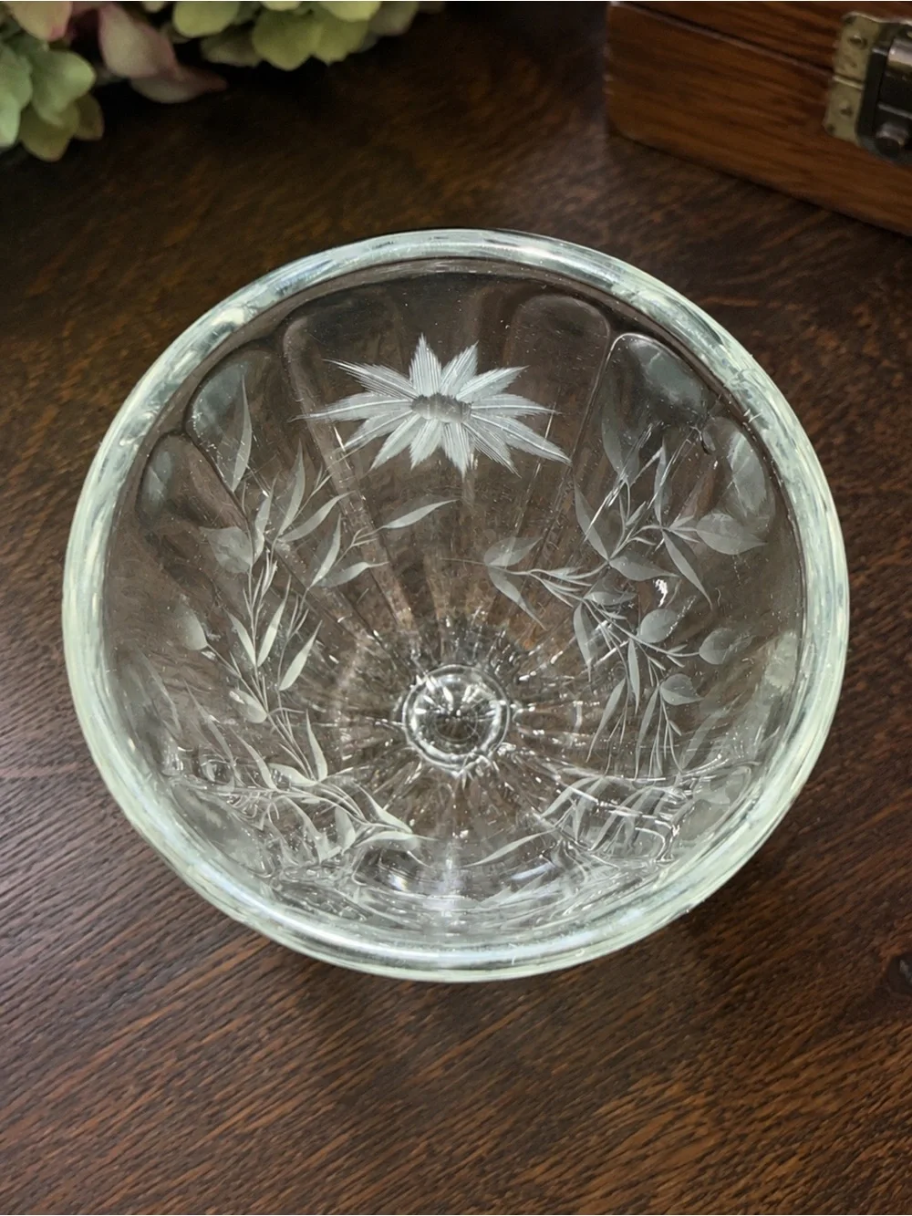 Vintage Thick Glass Footed Goblet Etched Floral Starburst Design 6 1/8”